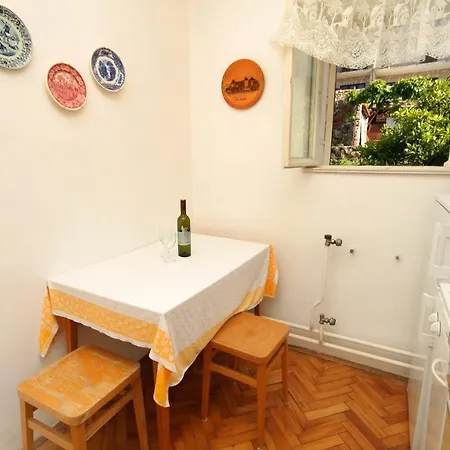 Apartman With Parking Space Jelsa, Hvar - 8698 *